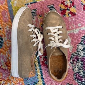 Reef Cushion Sunset Gold Shimmer Lace Up Sneakers Size 10 metallic comfort